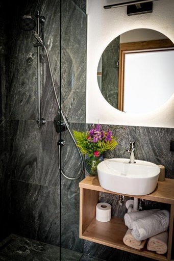 Bathroom 3, Hochfirst Hotel, Bolzano