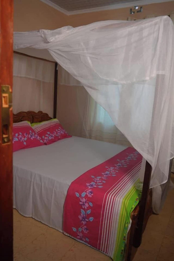 Room 2, Ristash Green Resort Mtwapa, Kilifi South