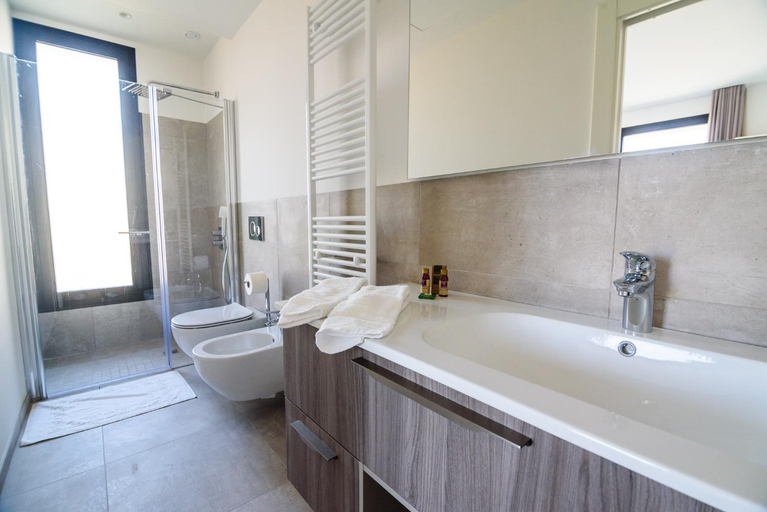 Bathroom 3, Agave Sanremo, Imperia