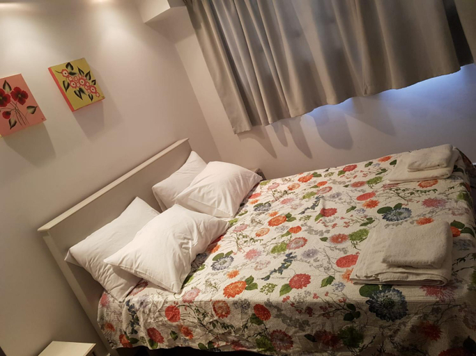 Bedroom 3, Cozy Suites