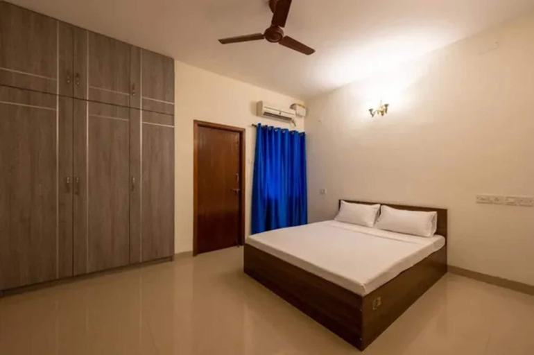 Room 5, Fabhotel Nayana Square, Kancheepuram
