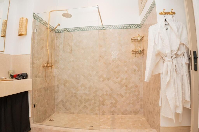 Bathroom 3, Riad Dar Dounia, Marrakech