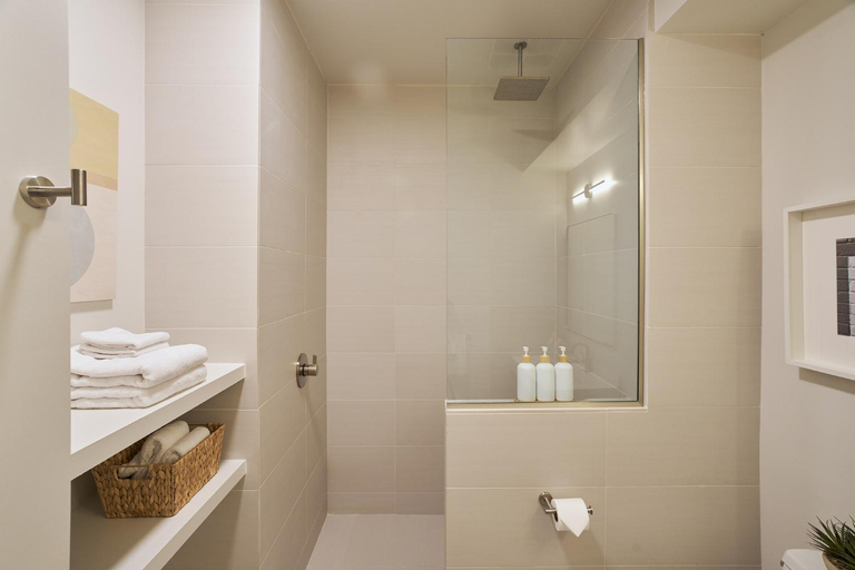 Bathroom 5, Hotel Circulo, Charleston