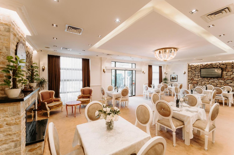 Food & Drinks 4, Golden Hotel, Priština
