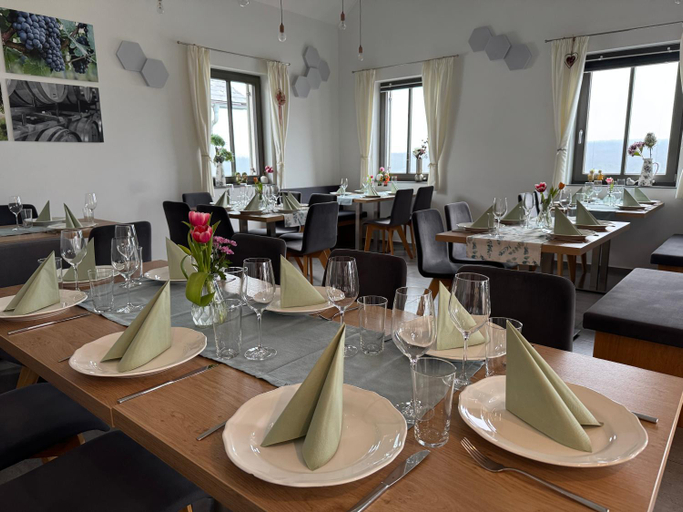 Food & Drinks 2, Walters Weinquartier, Oberwart