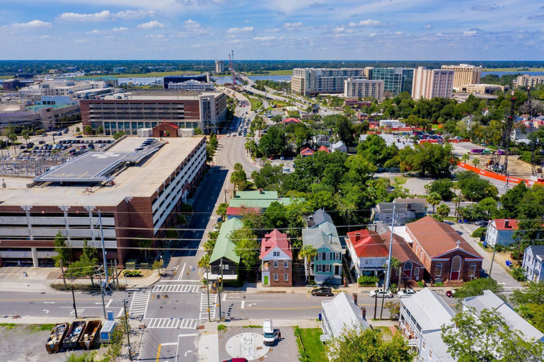 Others 5, Parson Inn, Charleston