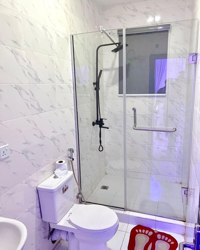 Bathroom 4, L Rina Apartment, Eti-Osa