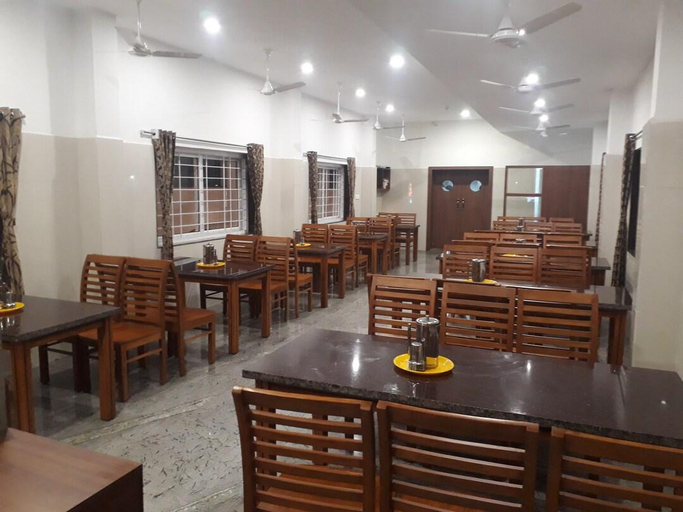 5, Hotel Four Seasons, Nagappattinam