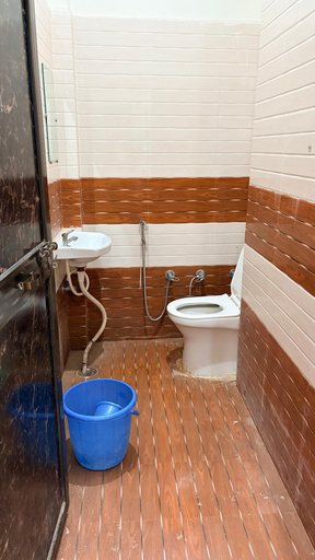 Bathroom 5, The Saroj Palace, Faizabad