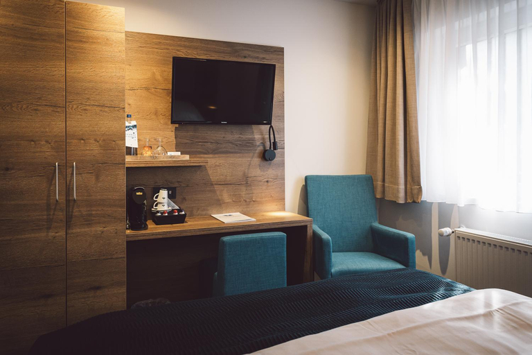 Bedroom, Hotel Alte Redaktion, Ennepe-Ruhr-Kreis