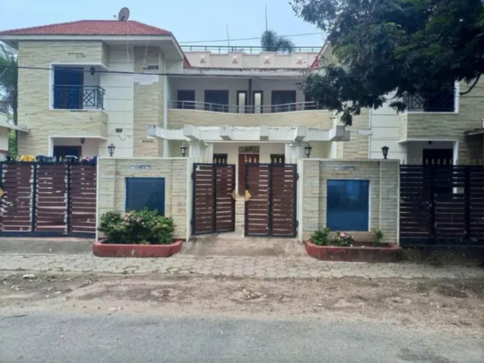 Property entrance 2, Fabhotel Nayana Square, Kancheepuram
