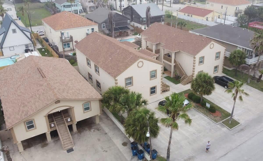 Exterior & Views 2, EZ Walk to Beach - Modern 2 Bedroom - Sleeps Many, Cameron