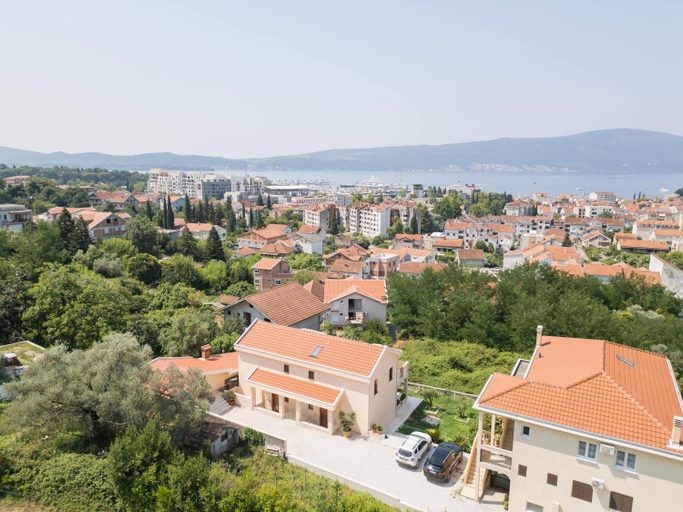 Others 3, Apartmani Bradasevic Tivat****