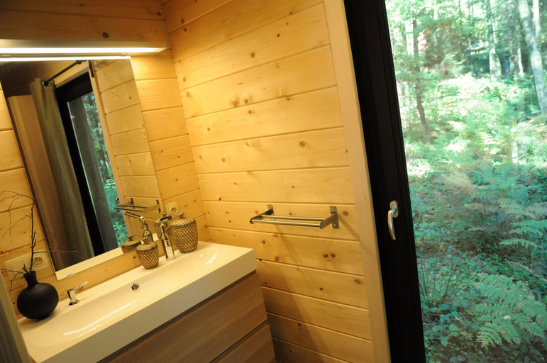 Bathroom 4, Chalet in Oignies near French Border, Namur