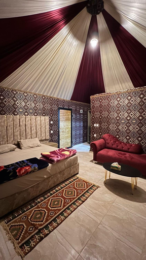 Bedroom 2, RUM MARTiN BUBBLES lUXURY CAMP, Quaira