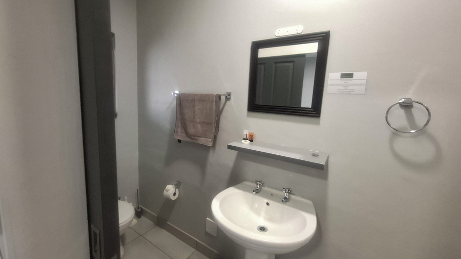 Bathroom 2, Gables B&B Guesthouse, Eden