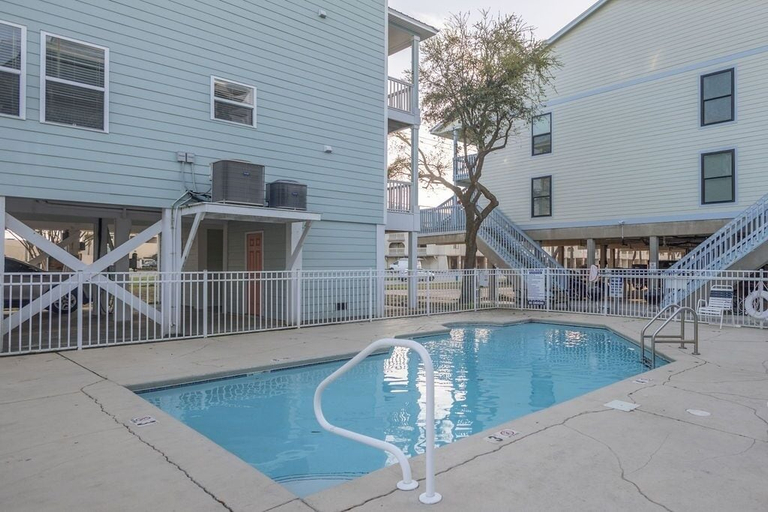 Sport & Beauty, Spinnaker Pointe Unit 4B, Baldwin