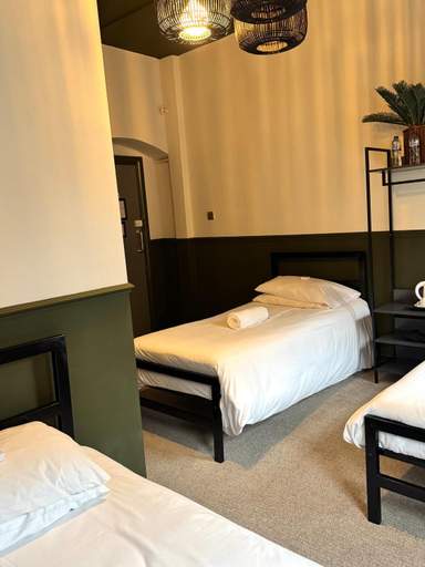 Bedroom 1, Piccadilly Central Hotel, Manchester