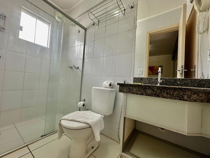 Bathroom 4, Lacqua DiRoma V Via Caldas, Caldas Novas