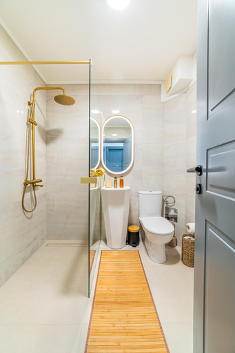Bathroom 2, Apartments TIME