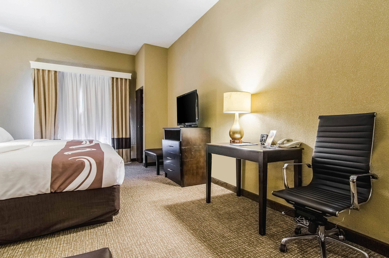Bedroom 3, Quality Suites Graham - Burlington South, Alamance