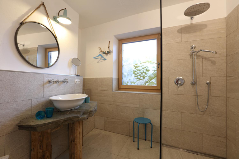 Bathroom 3, Bucherhof, Bolzano