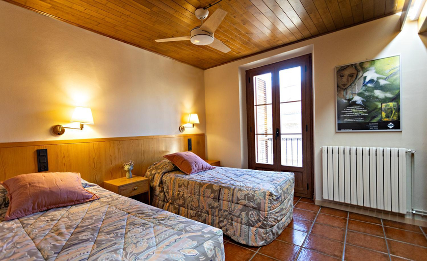Bedroom 3, Hostal Victor, Lleida