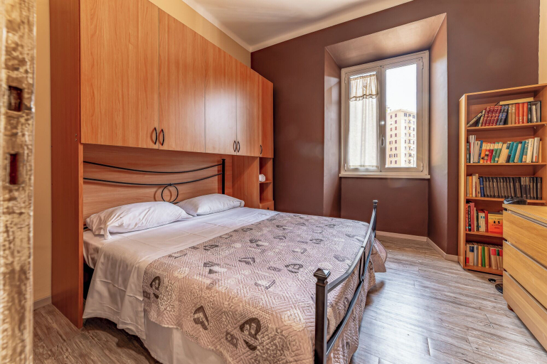 Room 5, Claudio Flat - Metro Re di Roma, Roma