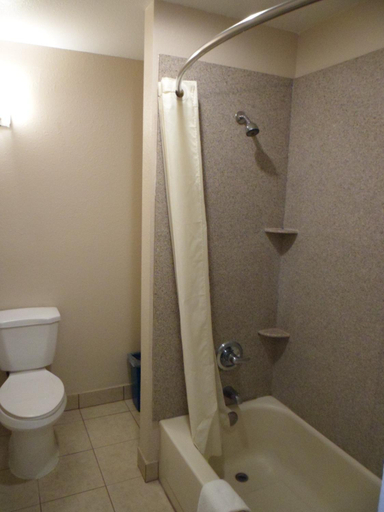 Bathroom 5, Desert Hills Motel, Lea