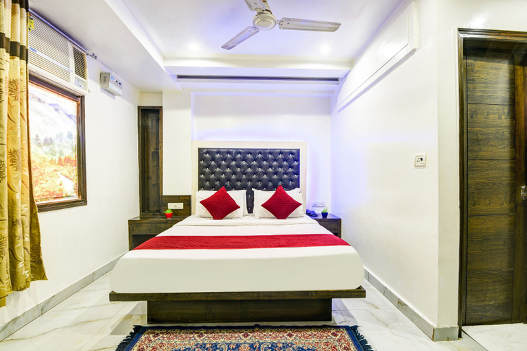 Bedroom 5, Hotel Saffron Inn, Delhi