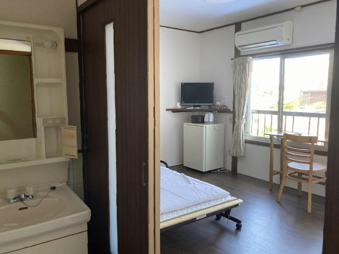 Bedroom 4, Minshuku Boukai, Shirahama