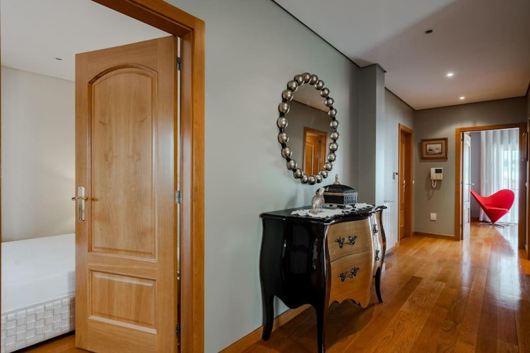 Others 5, Villa Jobim, Gondomar