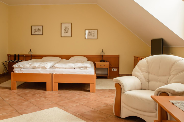 Bedroom 3, Oreg Malom Hotel, Csepreg
