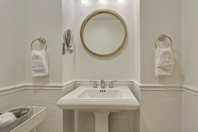 Bathroom 4, The Orenco Station Hotel, Washington