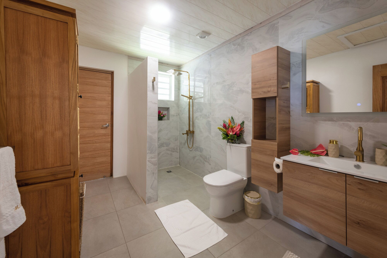Bathroom 3, Matira Beach House, Bora Bora