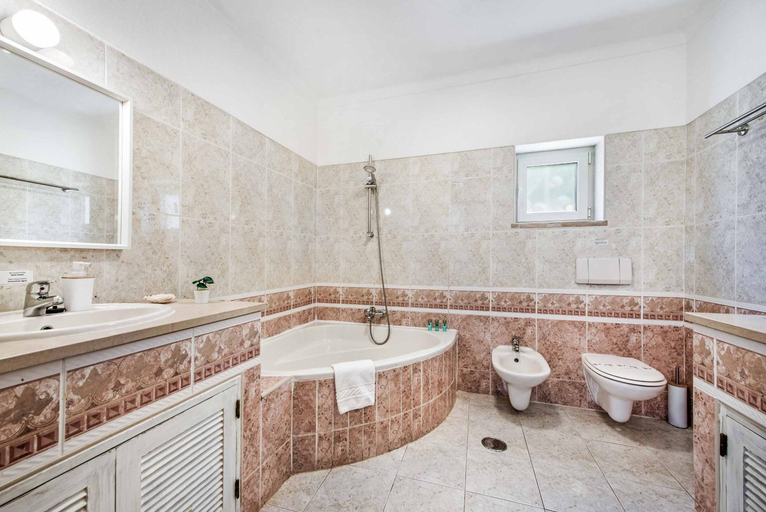 Bathroom 3, Villa Tilia, Albufeira