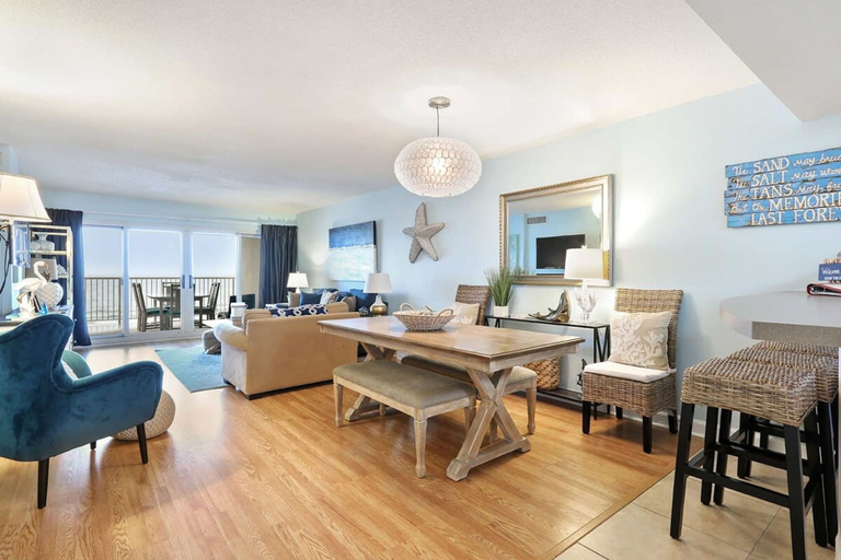 Room 2, Sandy Key 635 2 BD 2BH 6th Floor, Escambia