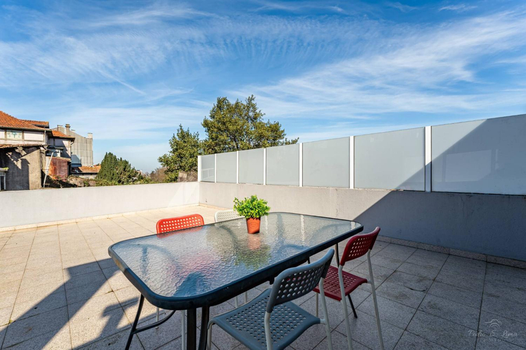 Others 3, Experience the Charm Porto Apartment with Terrace, Porto