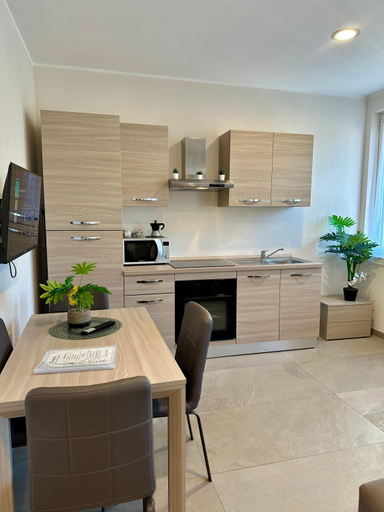 Others 4, Legni di mare residence, Genova