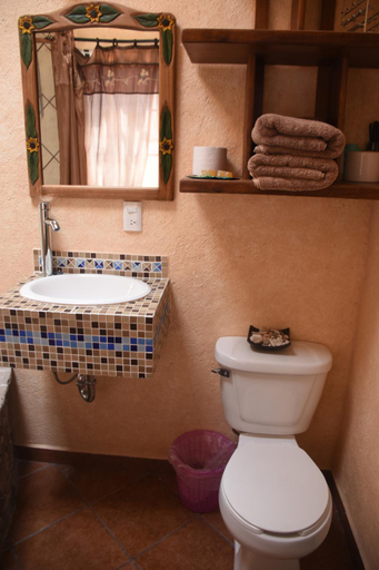 Bathroom 2, "Departamento VIOLETAS", Querétaro