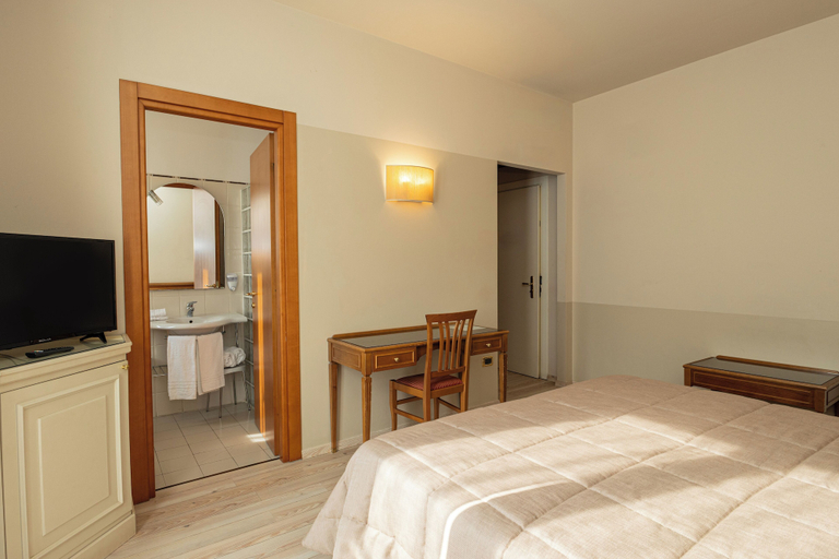 Bedroom 3, Hotel Valentino, Alessandria