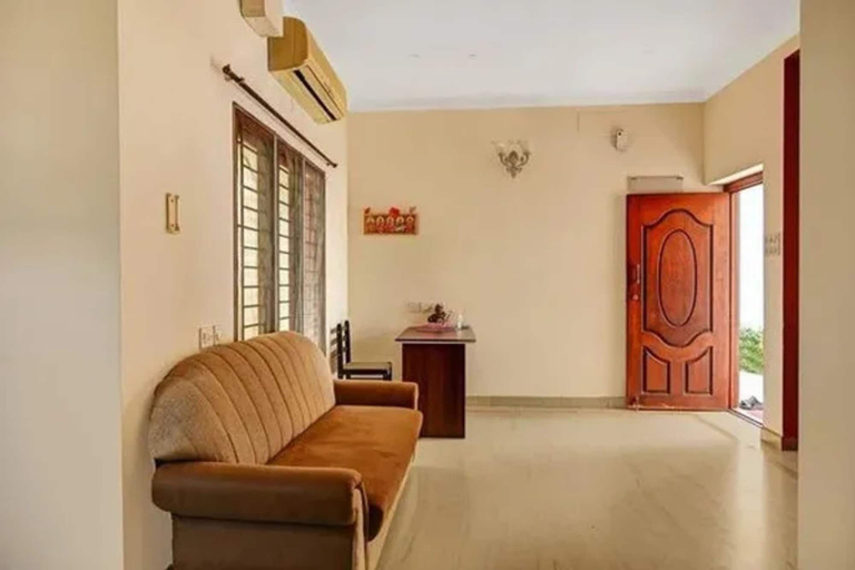 Lobby sitting area, Fabhotel Nayana Square, Kancheepuram