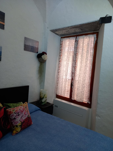 Bedroom 4, Finestra sul Borgo, Imperia
