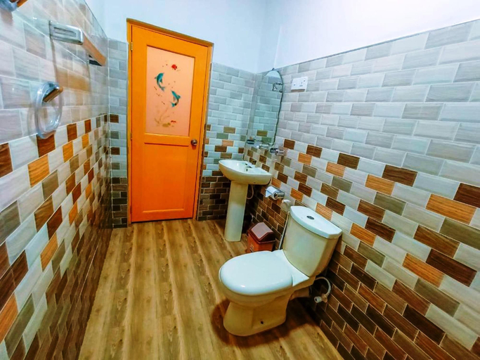 Bathroom 3, Nimsara Lodge Sigiriya, Dambulla