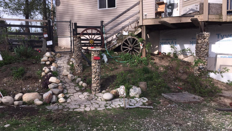 Exterior & Views, Nanimahoo's Sled N'Bed, Columbia-Shuswap