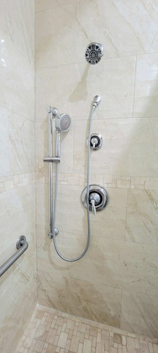 Bathroom 3, Like New Killer Patio - Stunner Close to Beach, Cameron