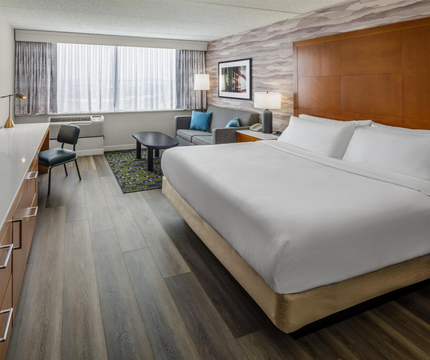 Bedroom 4, DoubleTree by Hilton Hotel Rochester, Monroe