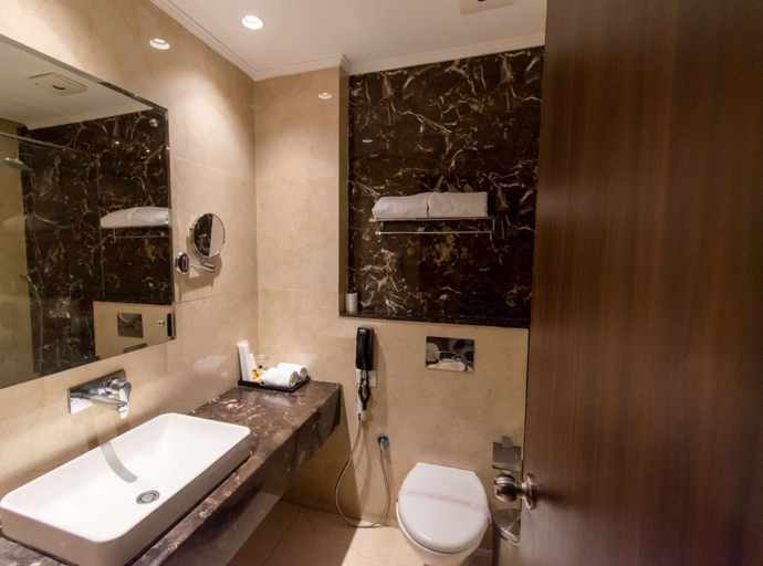 Bathroom 5, The Grand Ambassador, Kapurthala