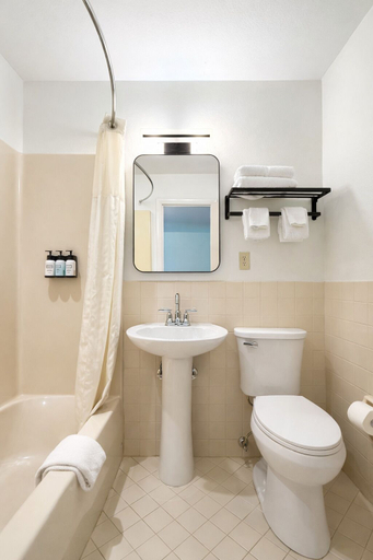 Bathroom 3, The Parkman Hotel, Blount