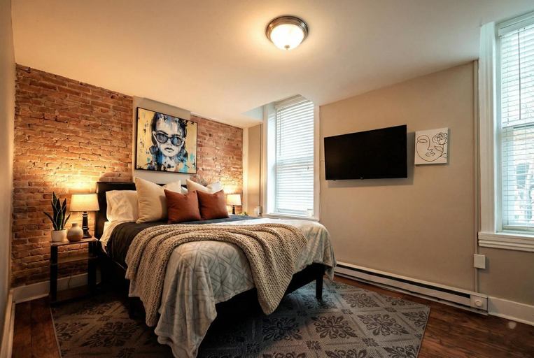 Bedroom, Park Place- cozy modern space fully updated fast WiFi good coffee and easy parking, New Castle